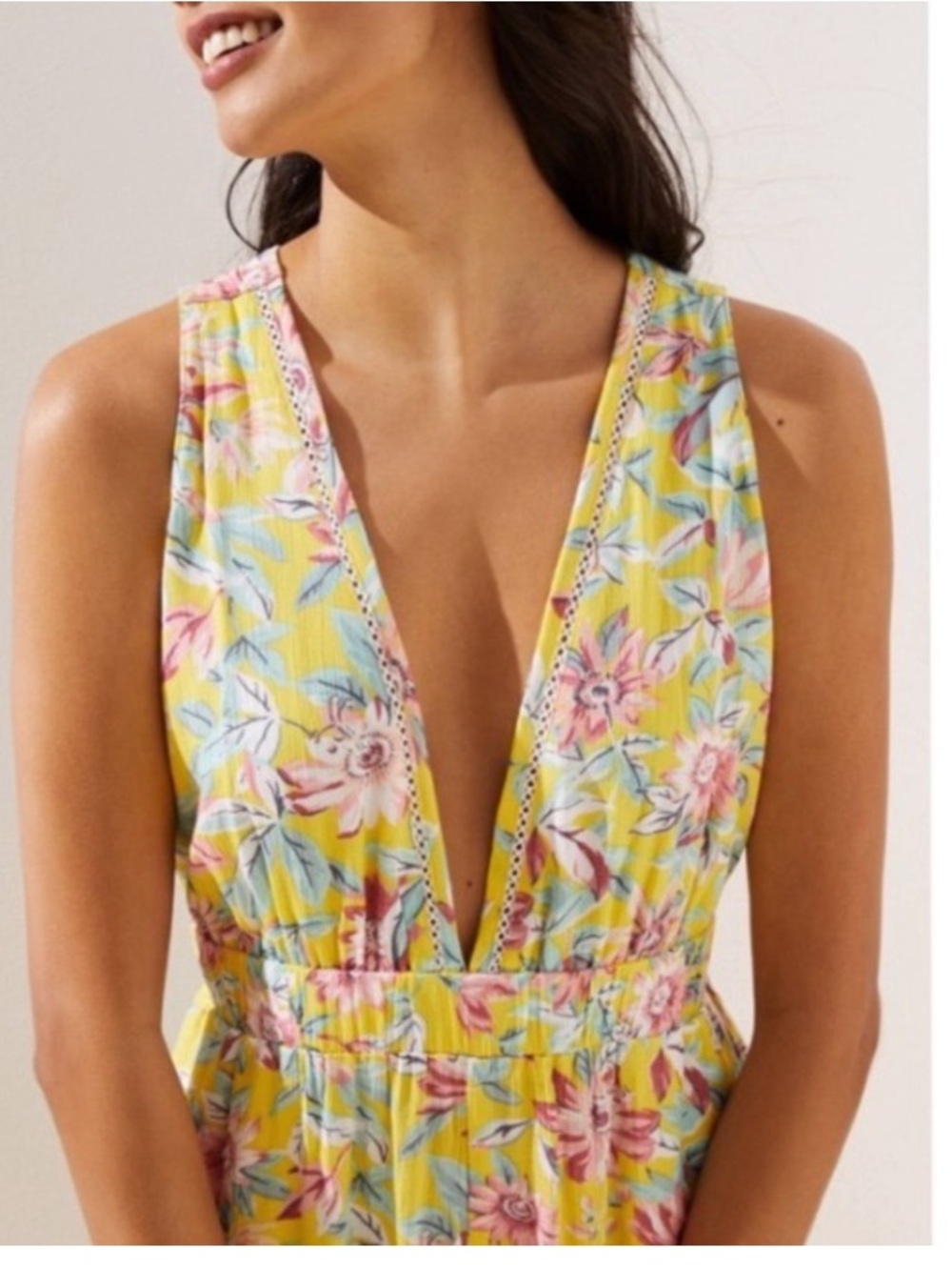 💕❤️‍🔥❤️ Loft LOFTYellow
Floral Plunging V Neck Romper  M - Picture 3 of 5